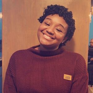 Meet your Posher, Simone